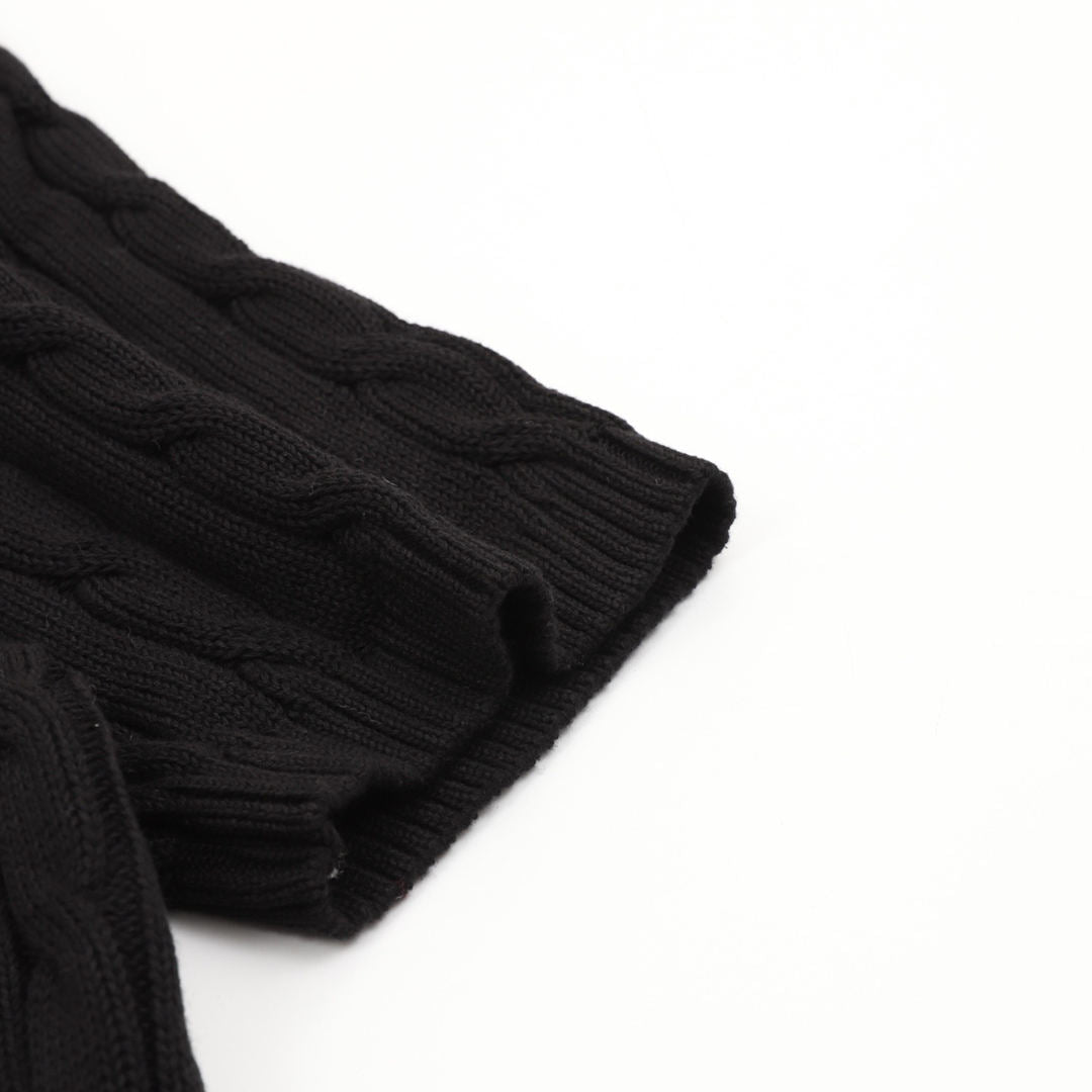 Cable-Knit Crewneck Sweater Black