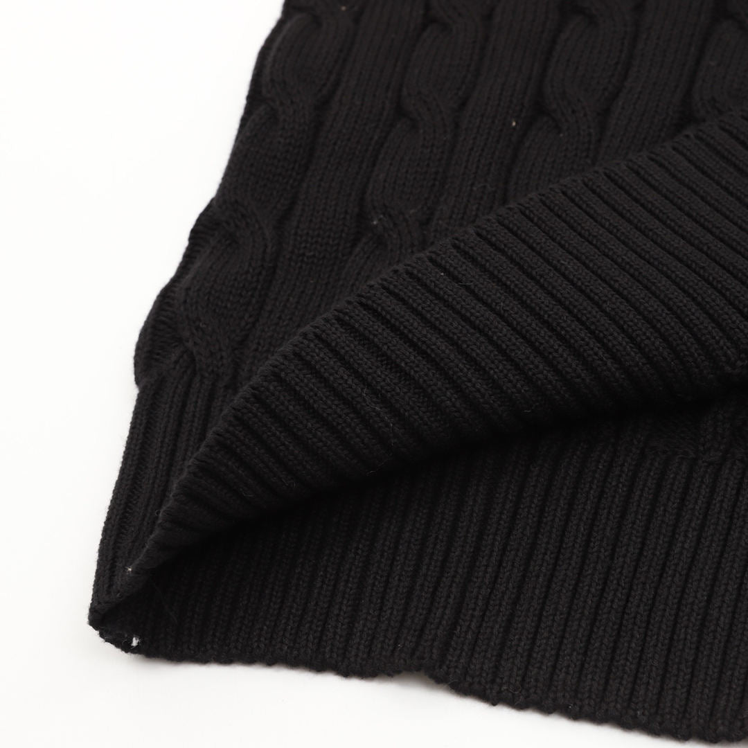 Cable-Knit Crewneck Sweater Black